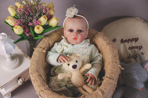 HOOMAI Realistic Reborn Baby Dolls Realistic 18" Newborn Girl Silicone Dolls Soft Cloth Body with Feeding Accessories Gift Box for Kids Age 3+
